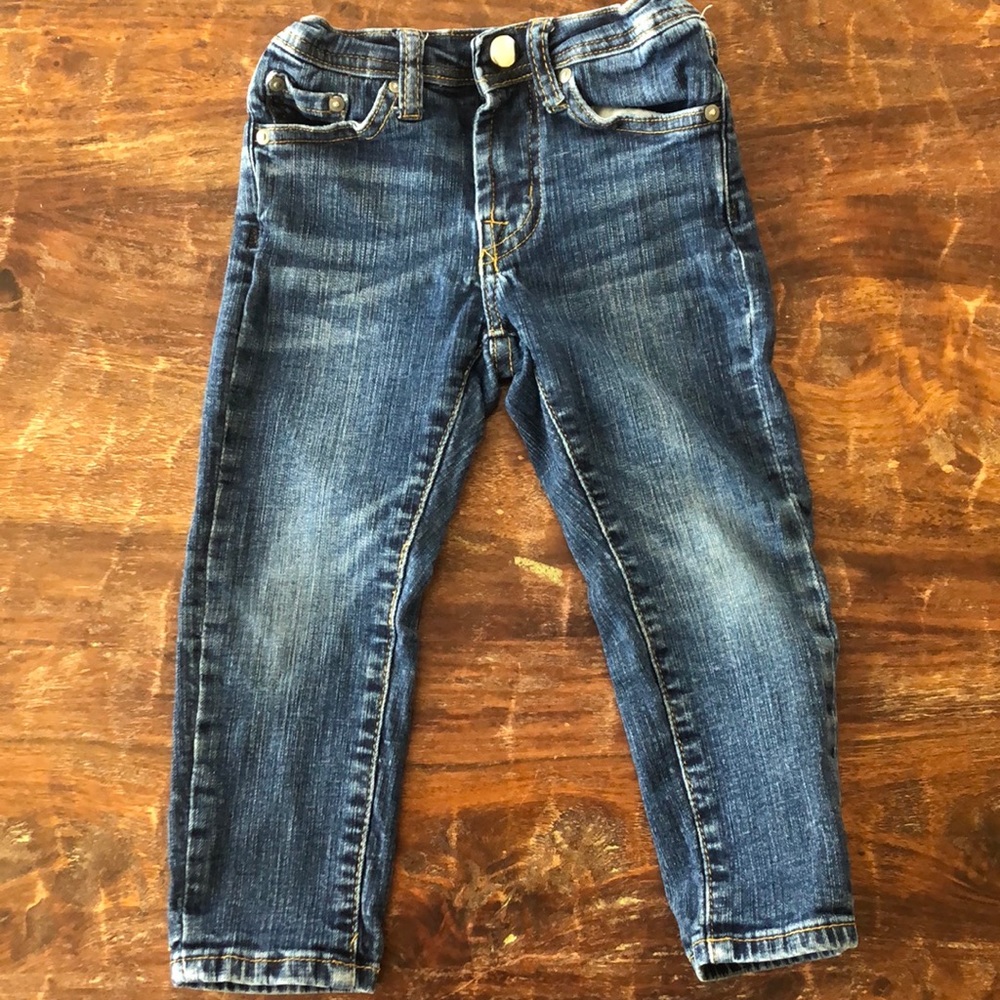 Boys 2t Adriano Goldschmied (AG) jeans.